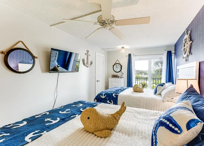 Beachfront! Indian Rocks W/ Balcony Holiday home