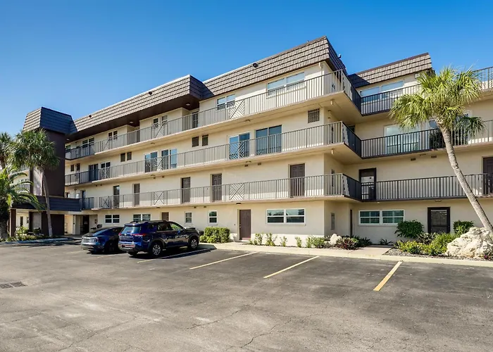 Beachfront! Indian Rocks W/ Balcony Holiday home Clearwater Beach